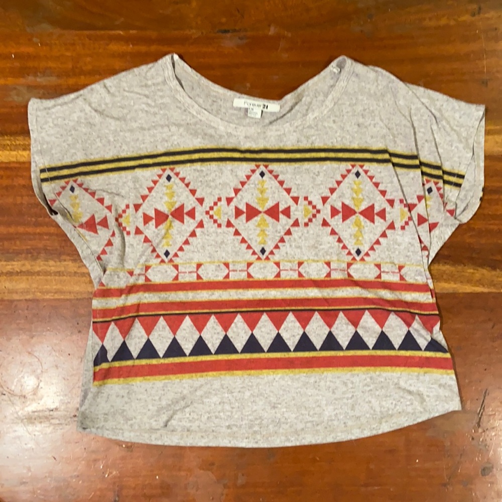 Forever 21 gray cropped t-shirt